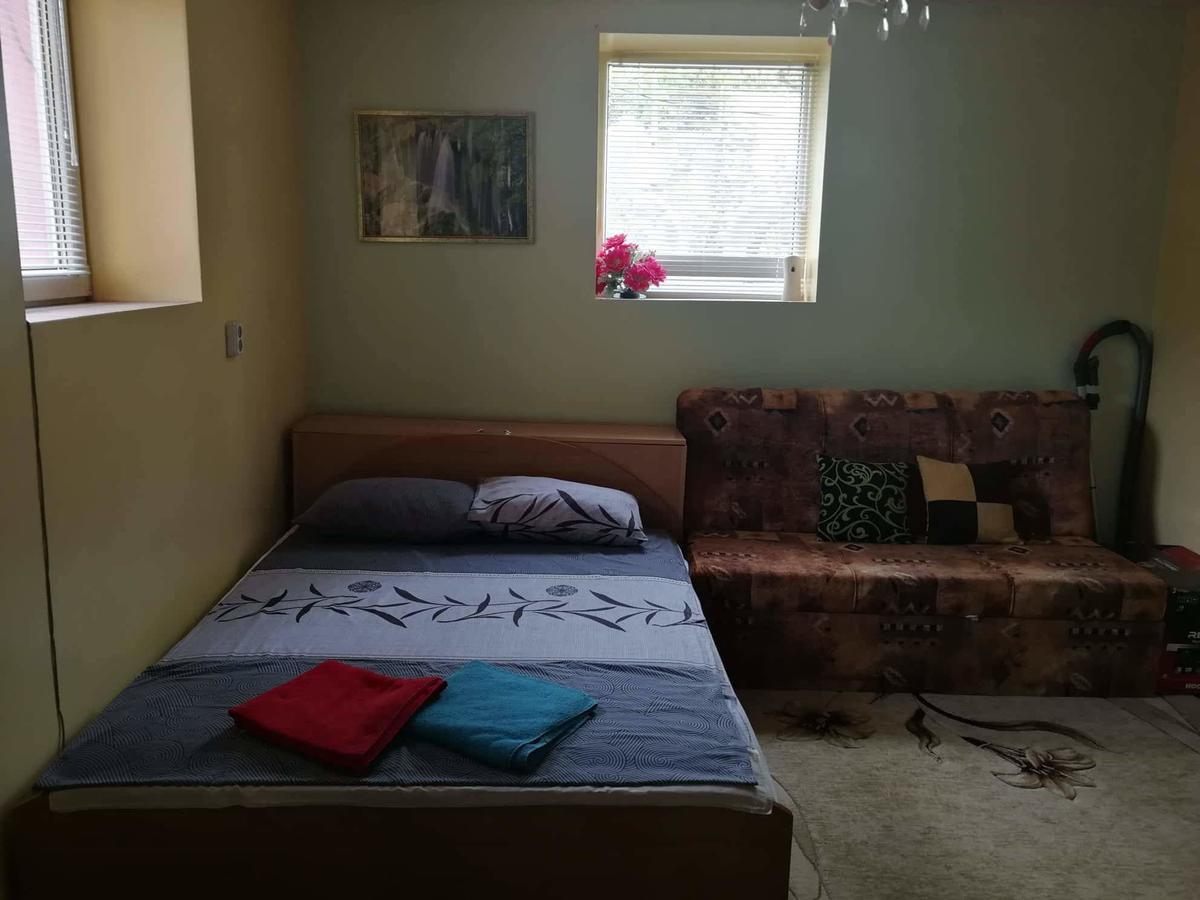 Two Bedroom Townhouse Mika Ruse Esterno foto